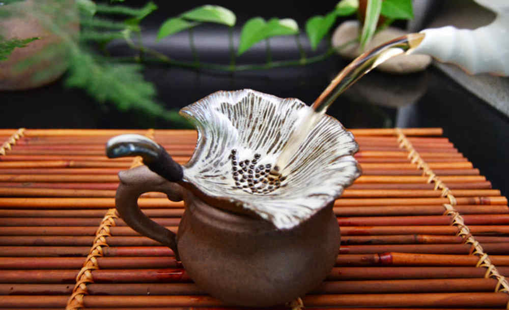 大宋定窯設計的銀杏葉茶漏，堪稱茶漏界的顏值擔當.jpg